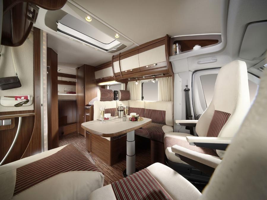 Интерьер Hymer Tramp SL 2007 года  (фото 2 из 5)
